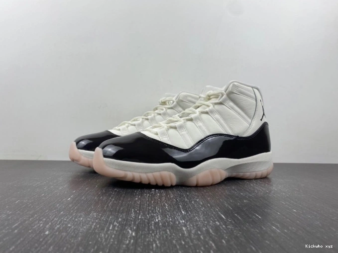 11 Neapolitan Jordan Air AR0715-101 0802